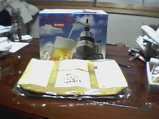 ���ꂪ�A�v���[���g�̃g�[�g�o�b�N�ƃr�[���T�[�o�[�B�����Ƃ���������Ƃ������ŁA���\�l�i�������ł��B